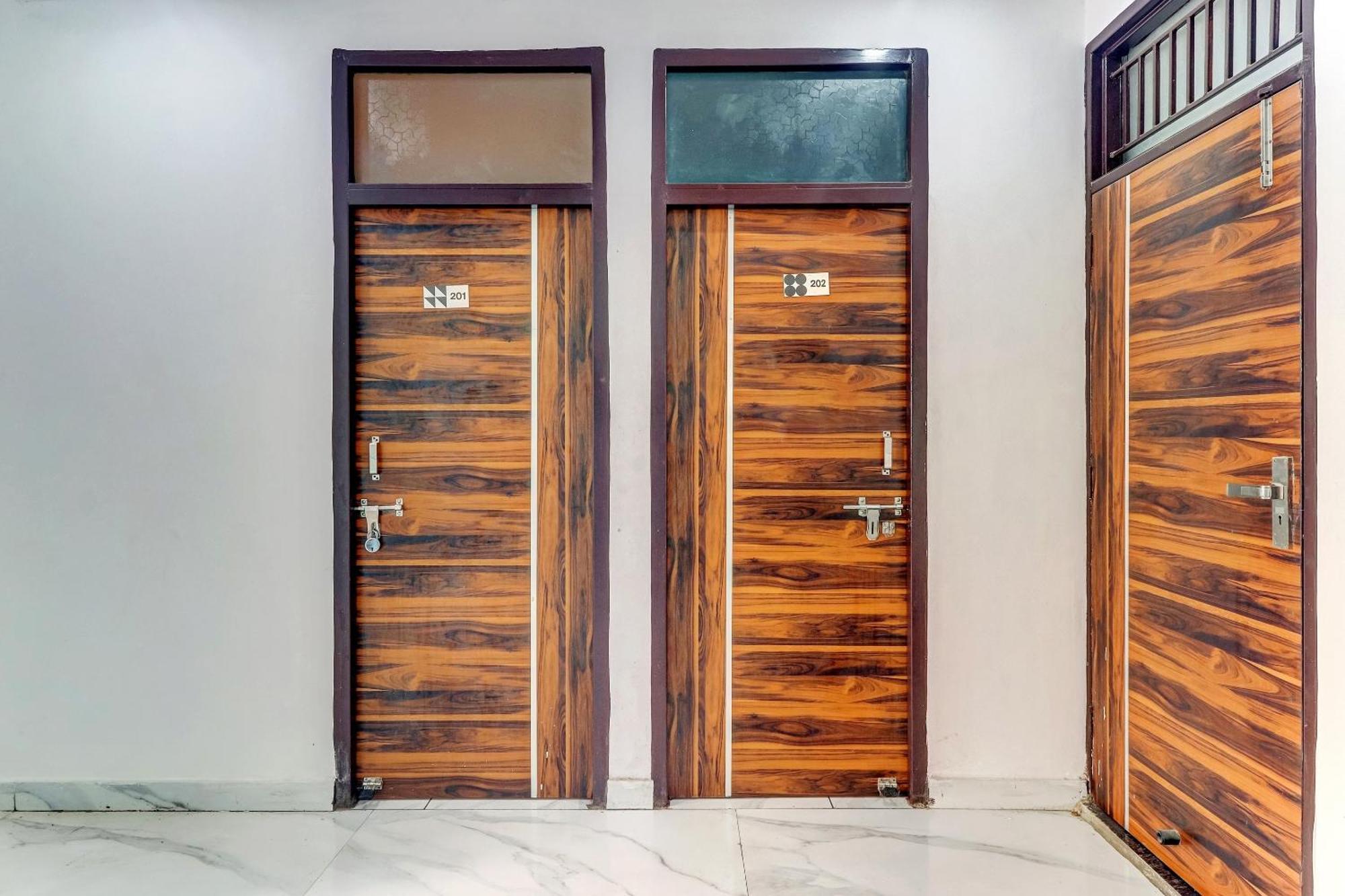 Hotel O Cozy Stay Delhi  Eksteriør bilde