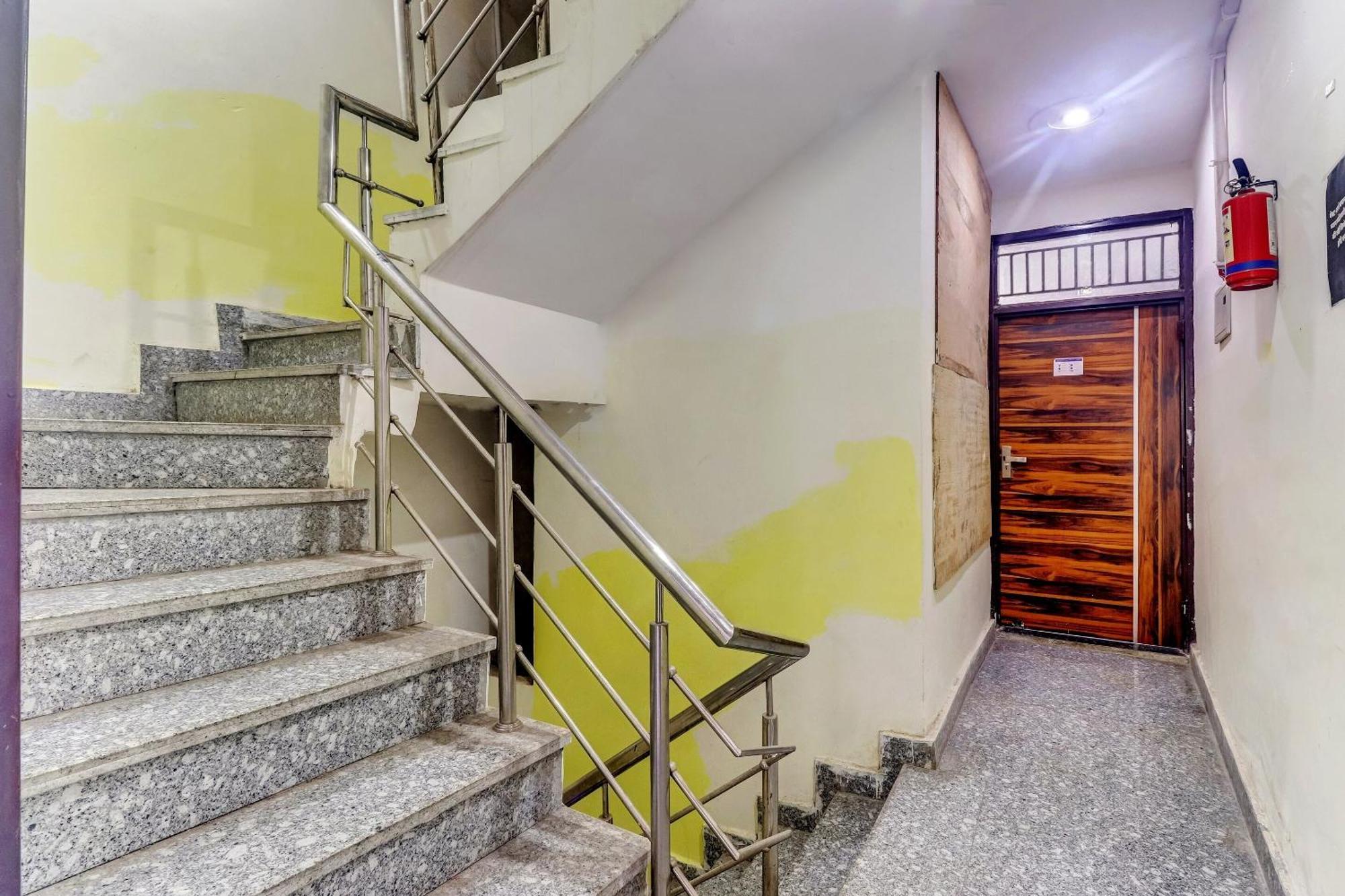 Hotel O Cozy Stay Delhi  Eksteriør bilde